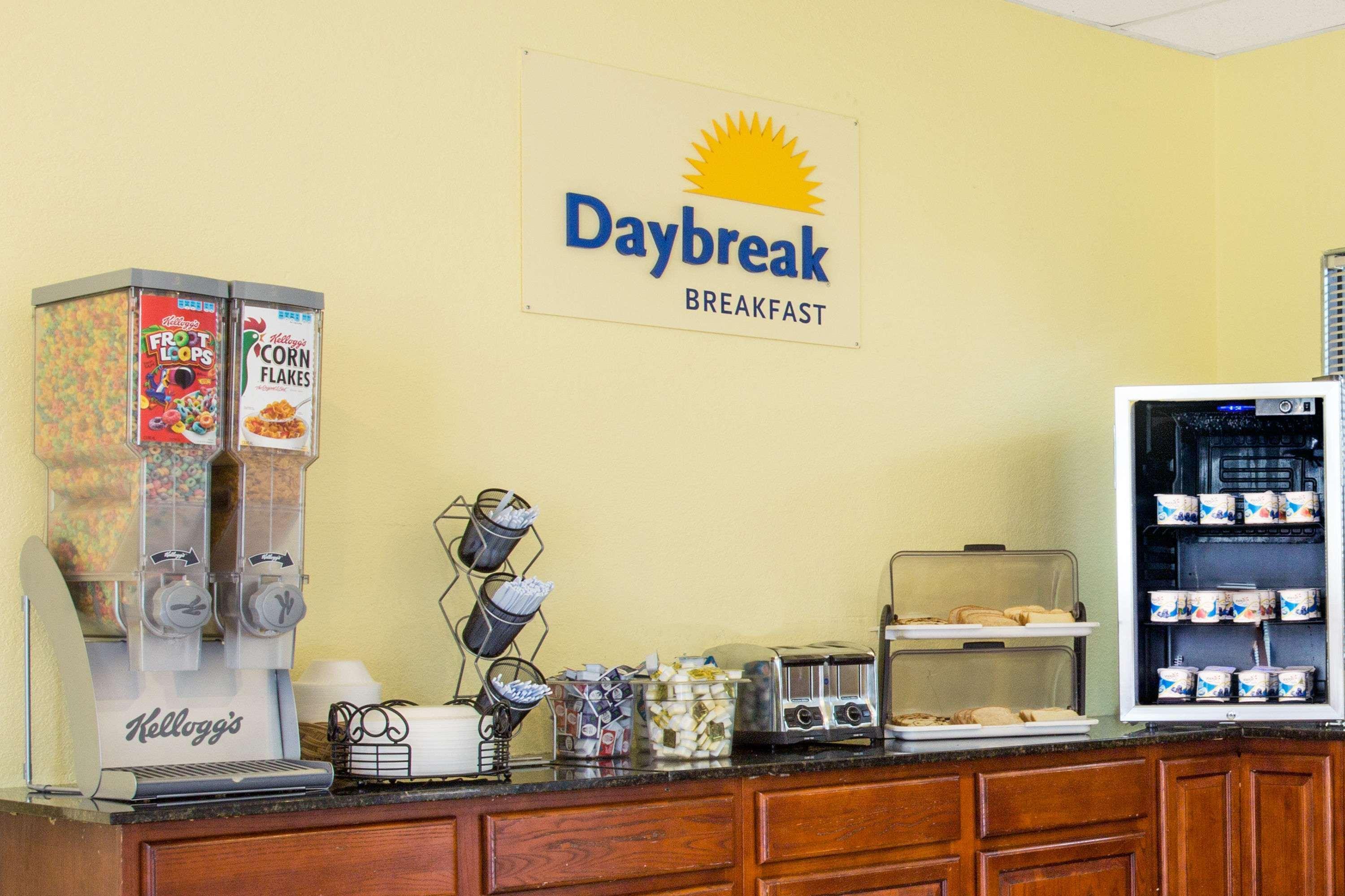 Days Inn By Wyndham Norfolk Military Circle Luaran gambar