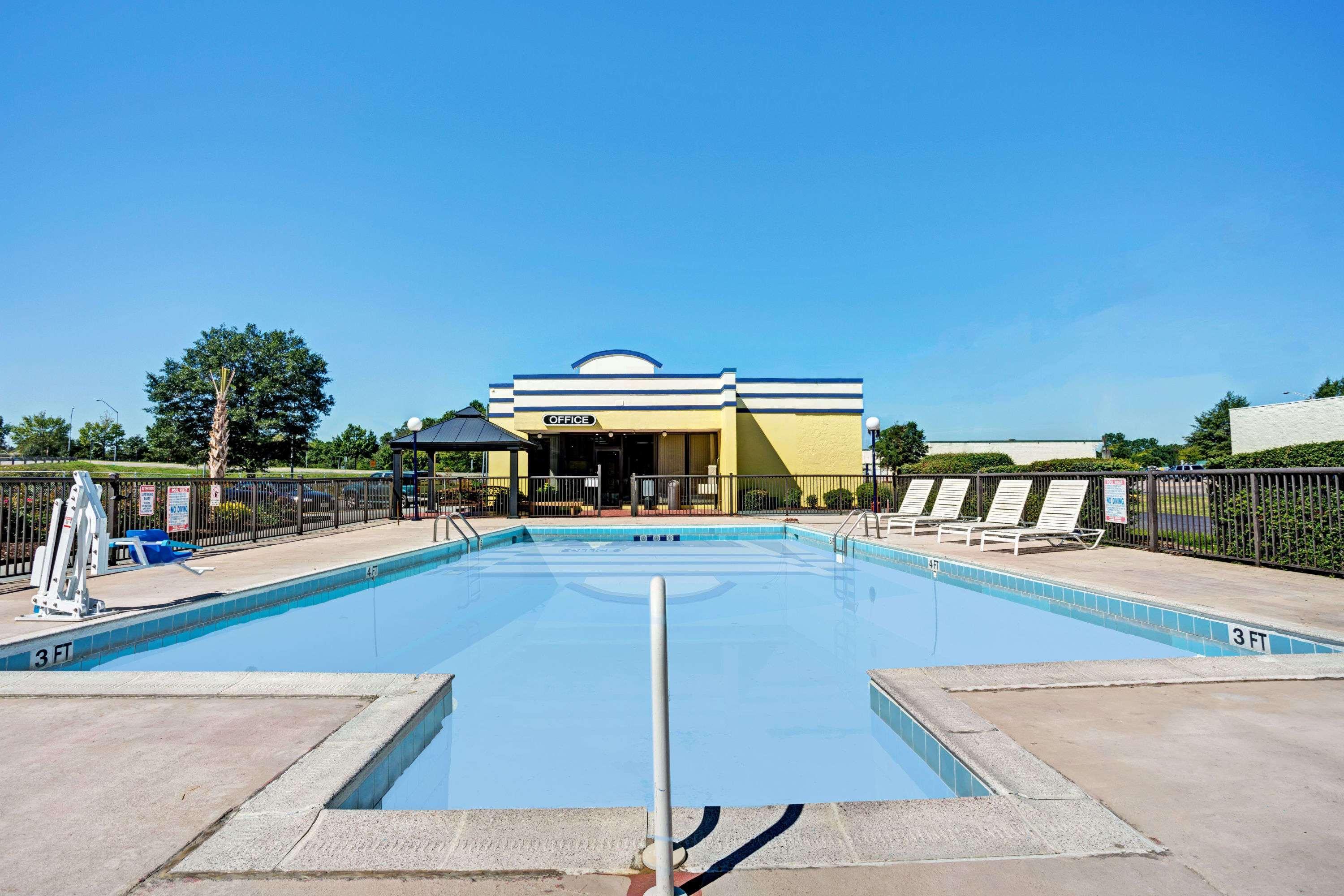 Days Inn By Wyndham Norfolk Military Circle Luaran gambar